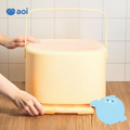 Aoi Rack of milk bottle