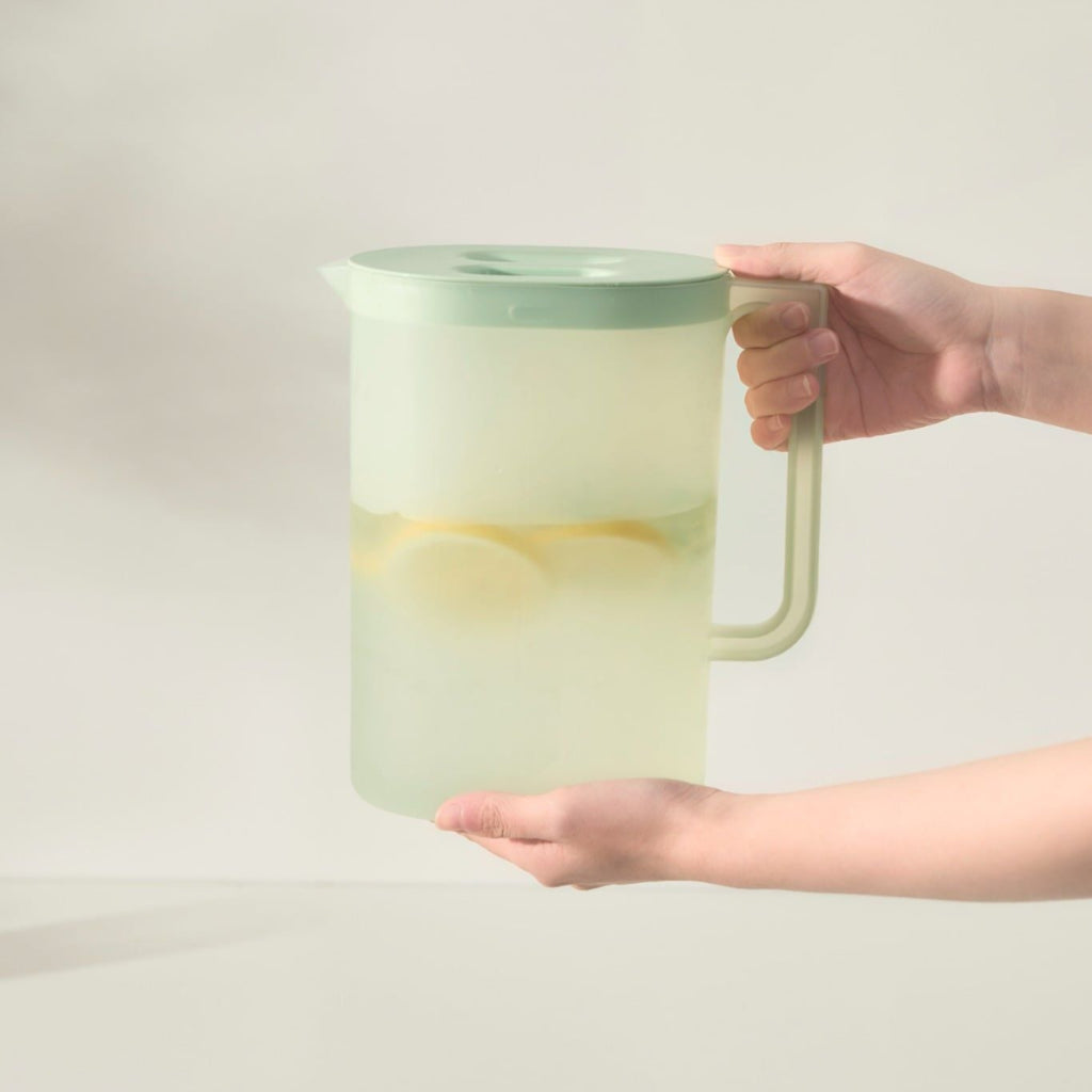 Yama water jug with handle 2.6L